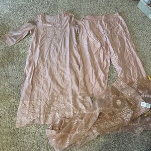 Avaasa Dress, Pants & Scarf